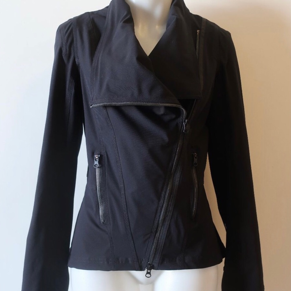 Womens Lululemon Black Asymmetrical Zip Closure Jacket 8